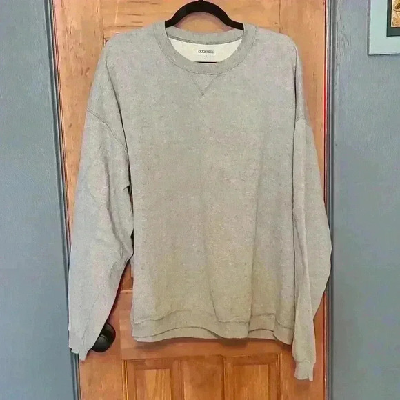 Grey Jerzees Crewneck - Picture 2 of 7